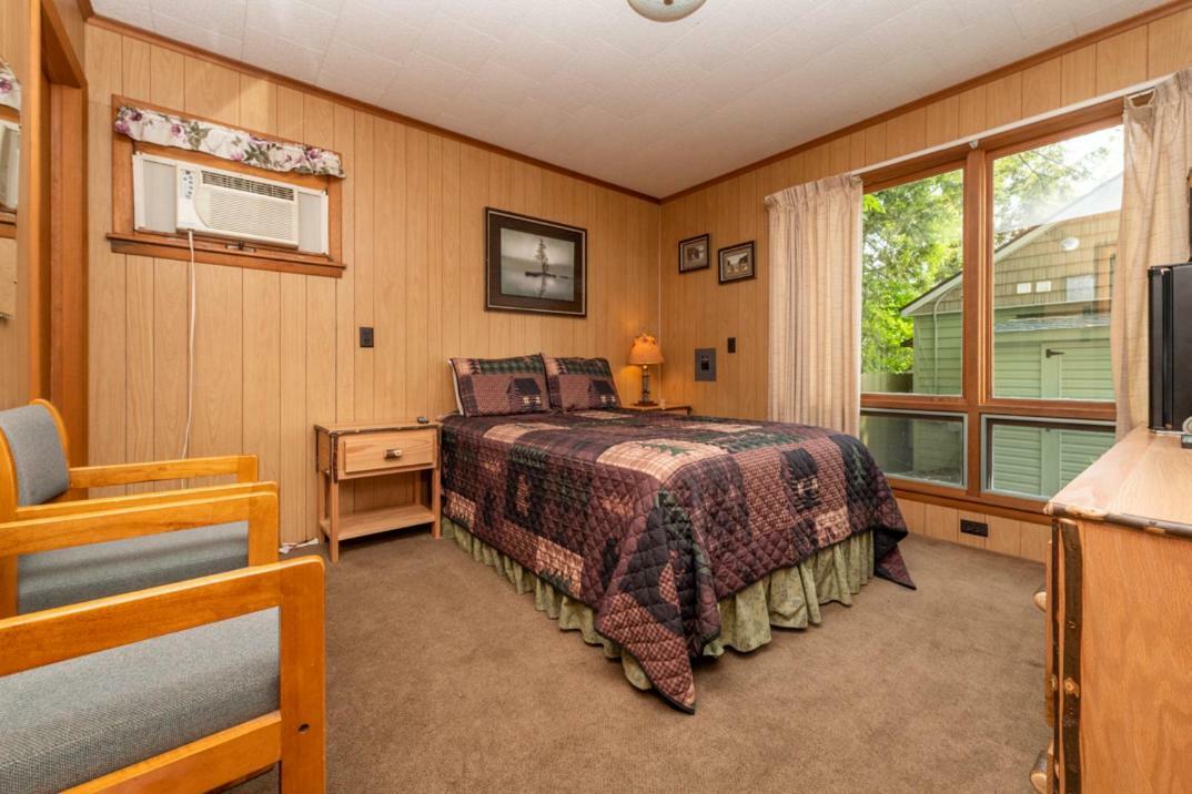 Shore Meadows Lodge Llc Lake George Exterior foto